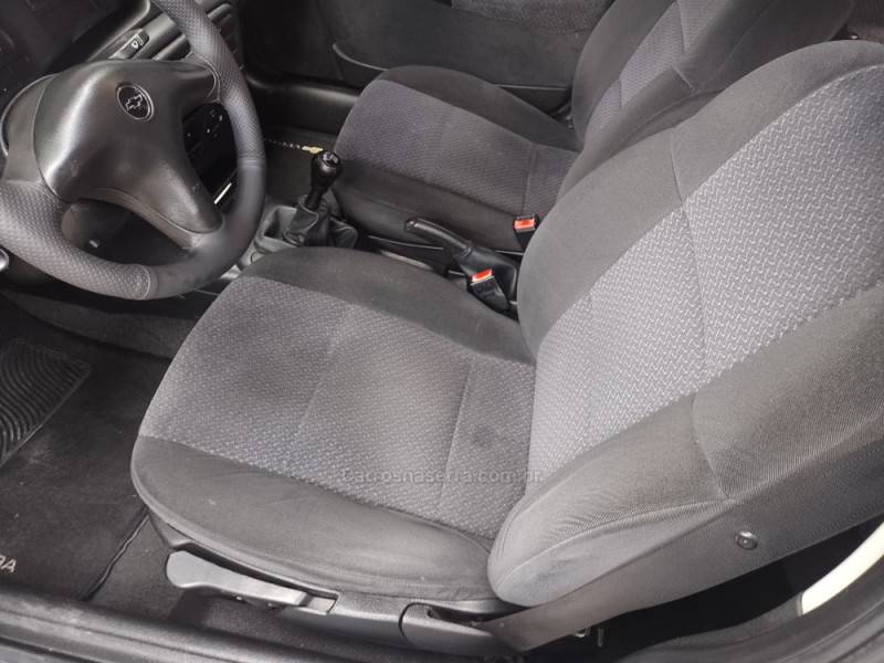 CHEVROLET - VECTRA - 1999/2000 - Prata - R$ 23.900,00