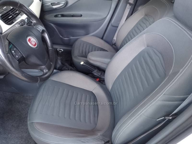 FIAT - PUNTO - 2014/2015 - Branca - R$ 44.900,00